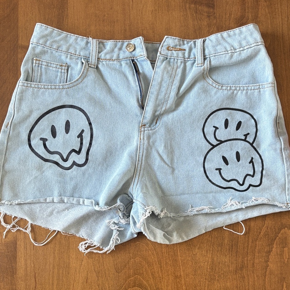 ROMWE Light Blue Jean Shorts with Smiley Faces
